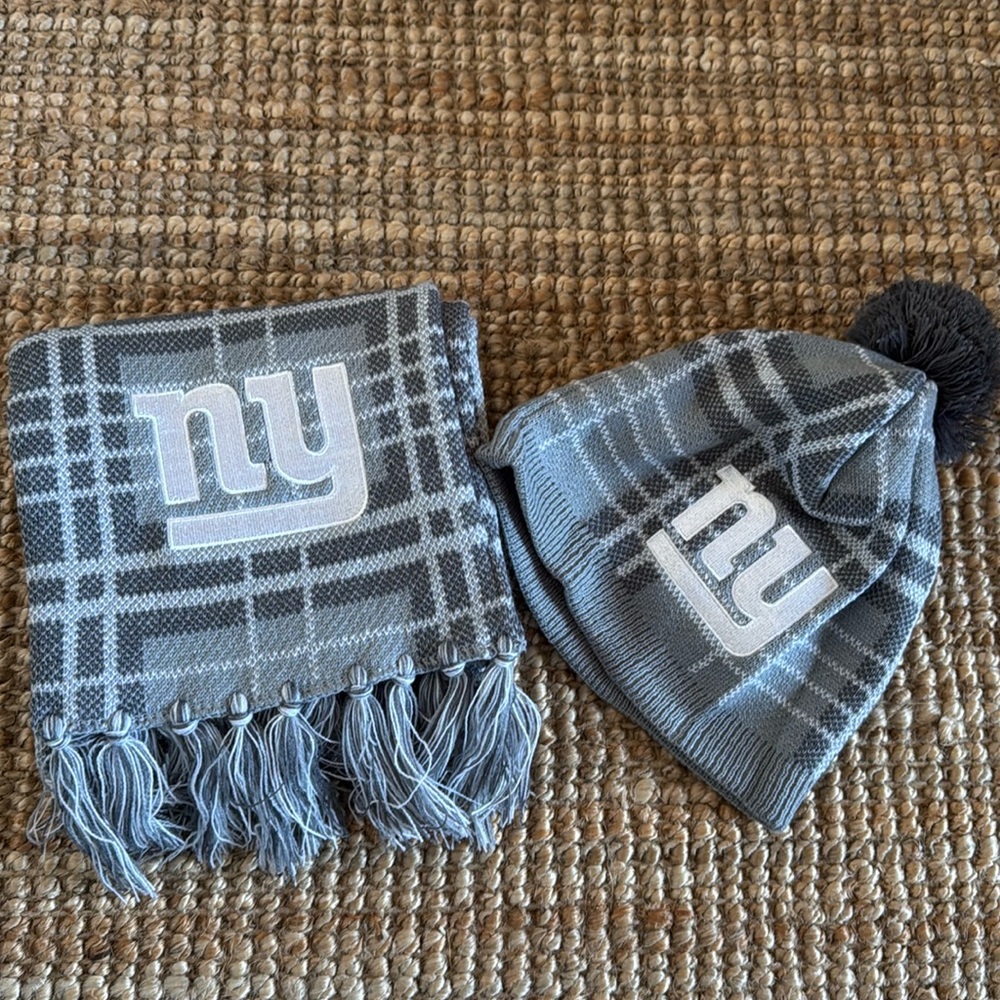 Giants NFL Scarf & Hat Set